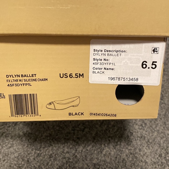 Michael Kors Flats - Picture 5 of 5